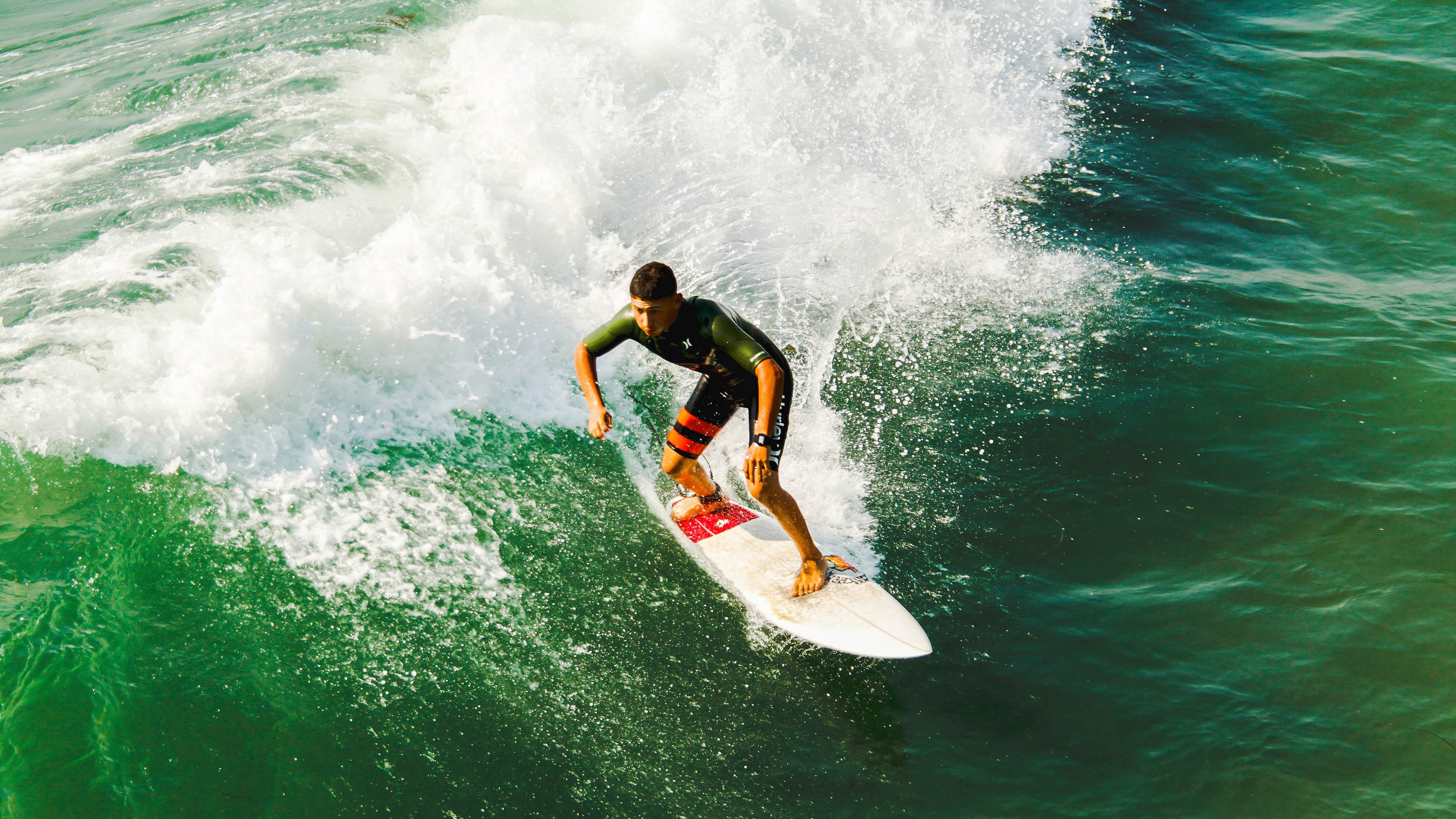 洛城德比湖人压制快船,东契奇关键进球定乾坤
